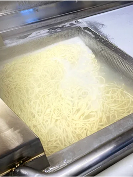 こだわりの麺ができるまで